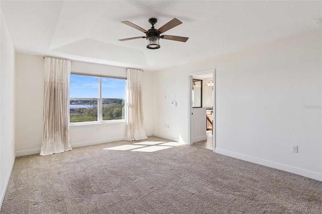 На продажу: $695,000 (4 спален, 3 ванн, 2587 Квадратных фут)