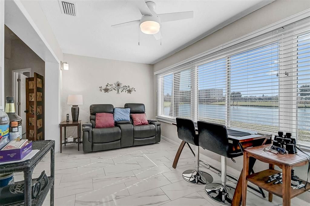 На продажу: $329,900 (3 спален, 2 ванн, 1659 Квадратных фут)