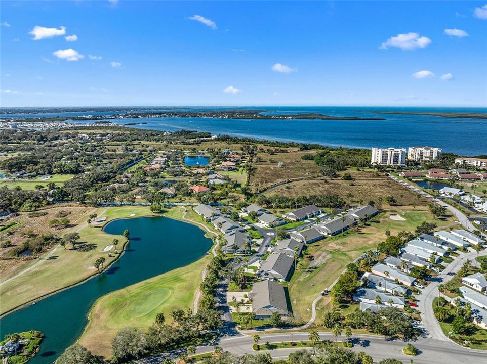 На продажу: $329,900 (3 спален, 2 ванн, 1659 Квадратных фут)