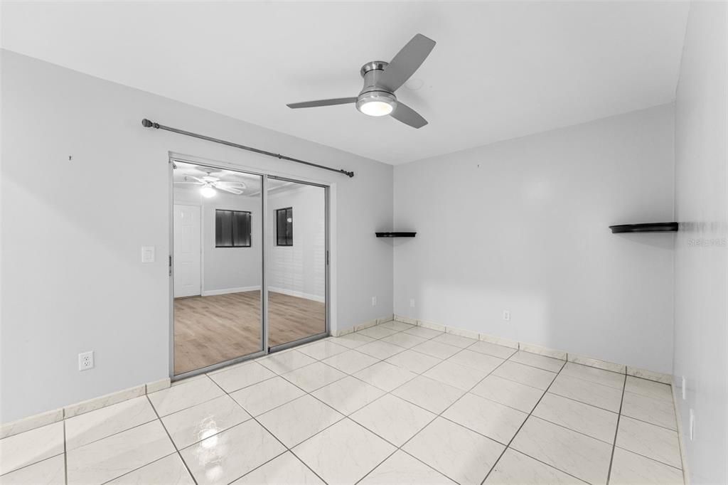 На продажу: $350,000 (3 спален, 2 ванн, 1571 Квадратных фут)