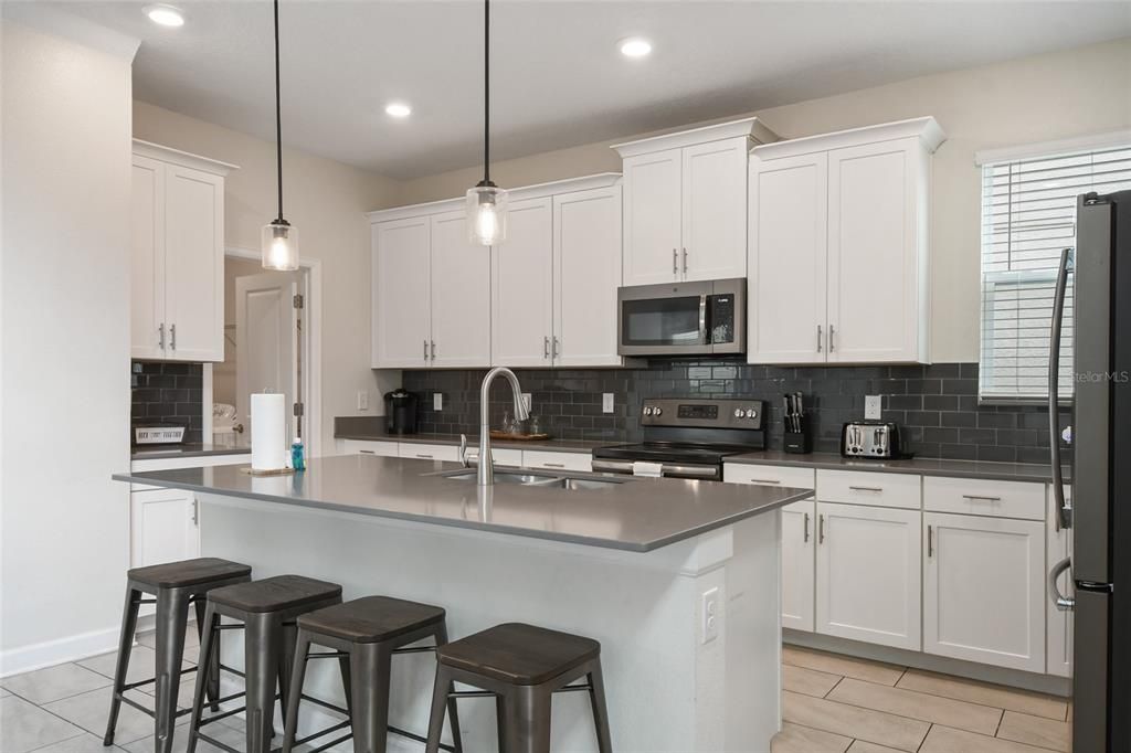 На продажу: $545,000 (5 спален, 5 ванн, 3081 Квадратных фут)