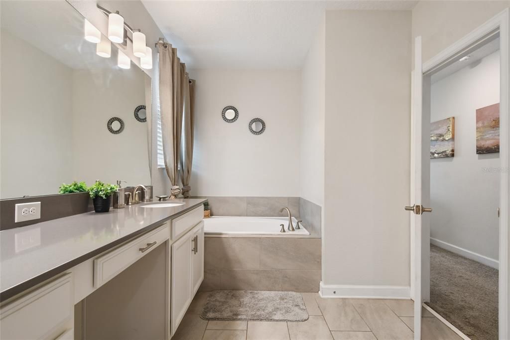 На продажу: $545,000 (5 спален, 5 ванн, 3081 Квадратных фут)