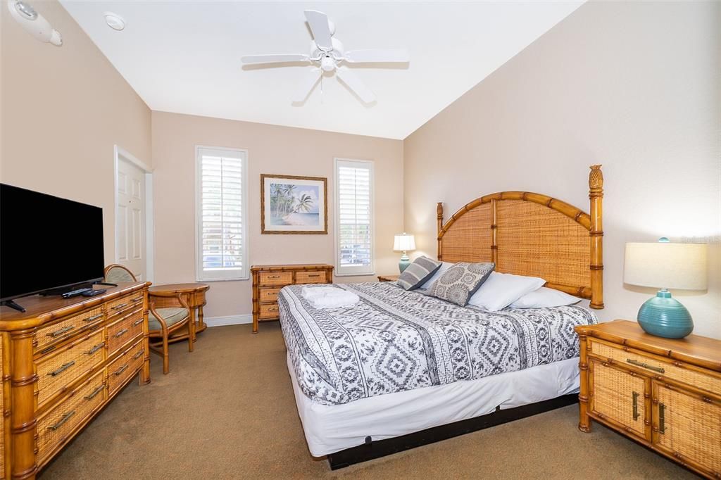 En Venta: $180,000 (4 camas, 3 baños, 1856 Pies cuadrados)