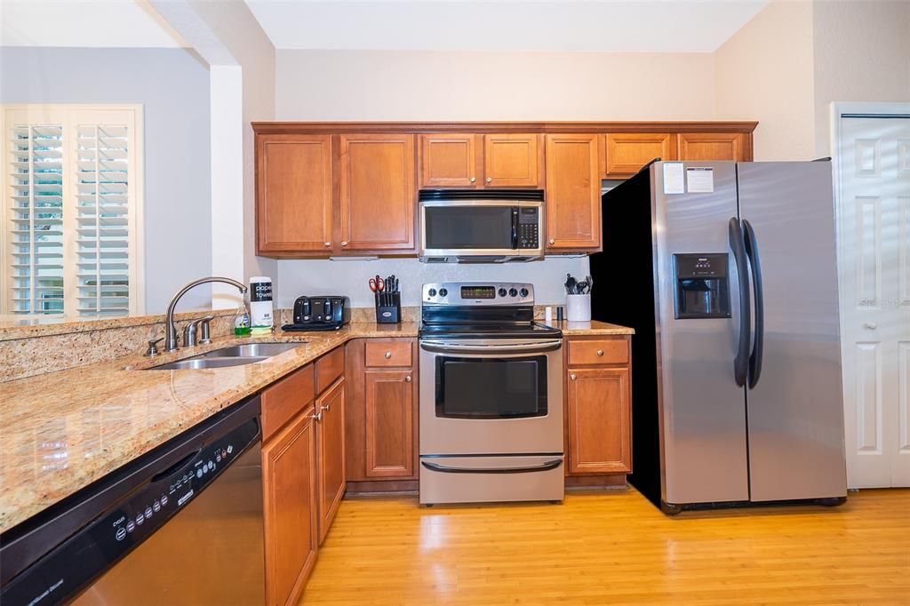 En Venta: $180,000 (4 camas, 3 baños, 1856 Pies cuadrados)