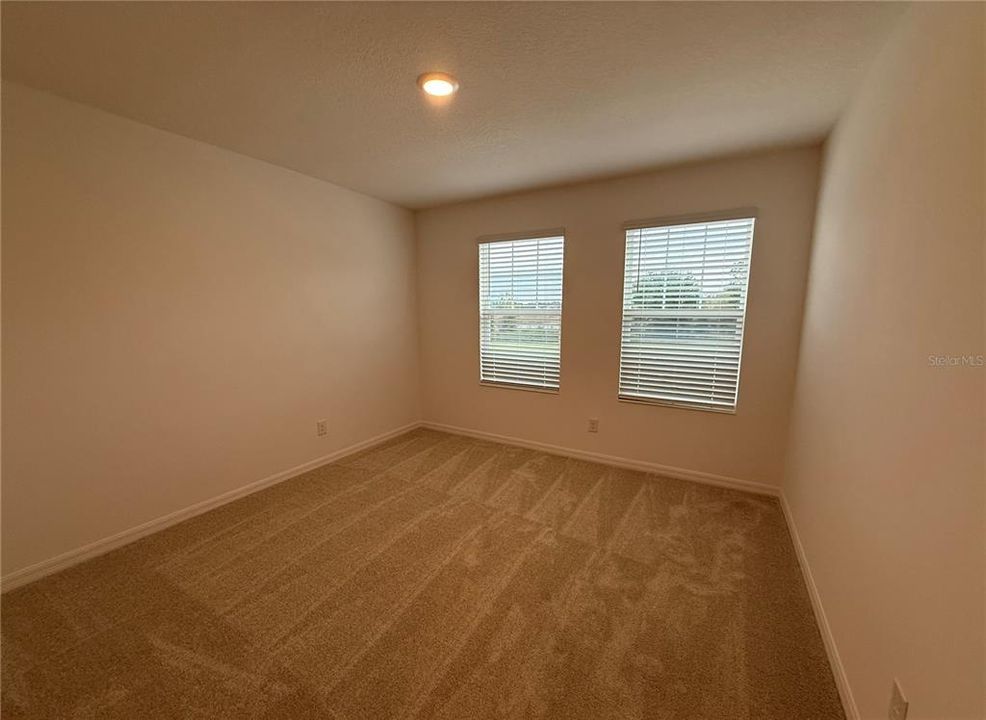 出租: $2,400 (4 贝兹, 2 浴室, 2140 平方英尺)