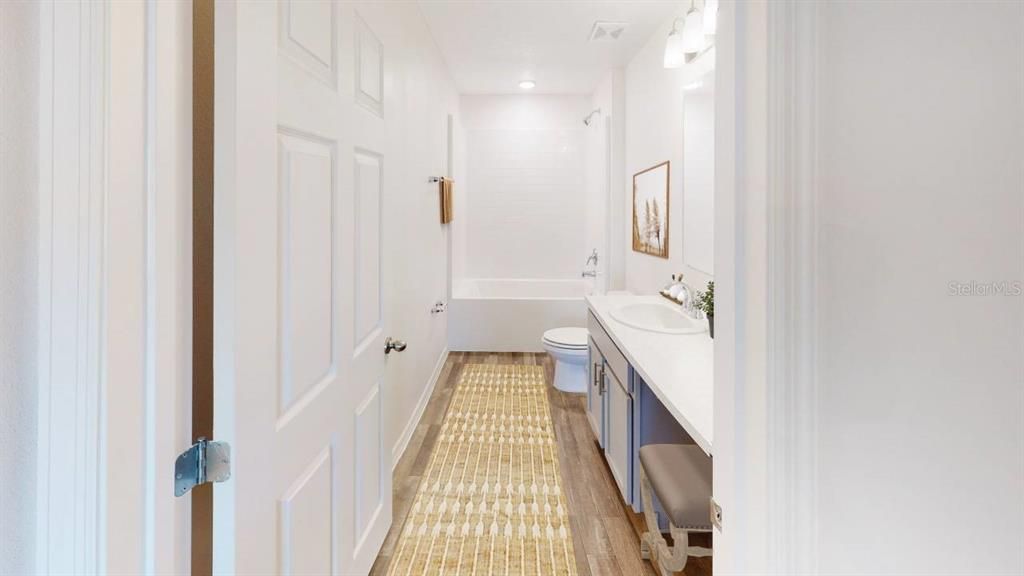 На продажу: $305,900 (4 спален, 2 ванн, 1867 Квадратных фут)