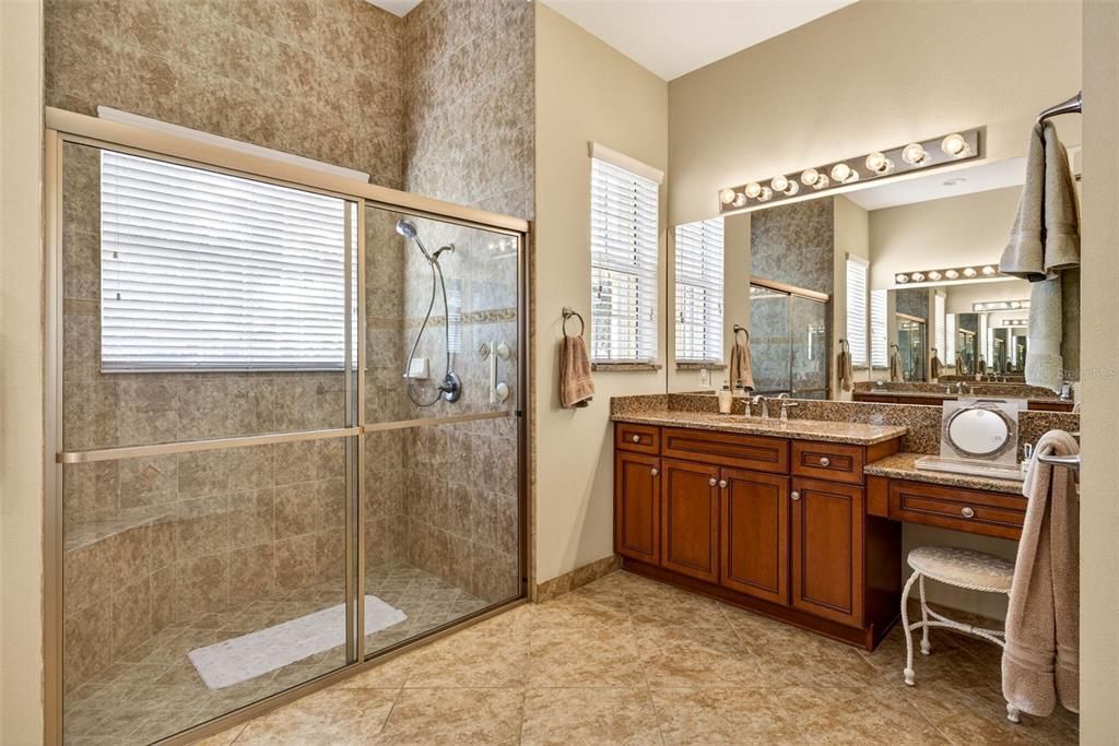 待售: $515,000 (3 贝兹, 2 浴室, 2465 平方英尺)