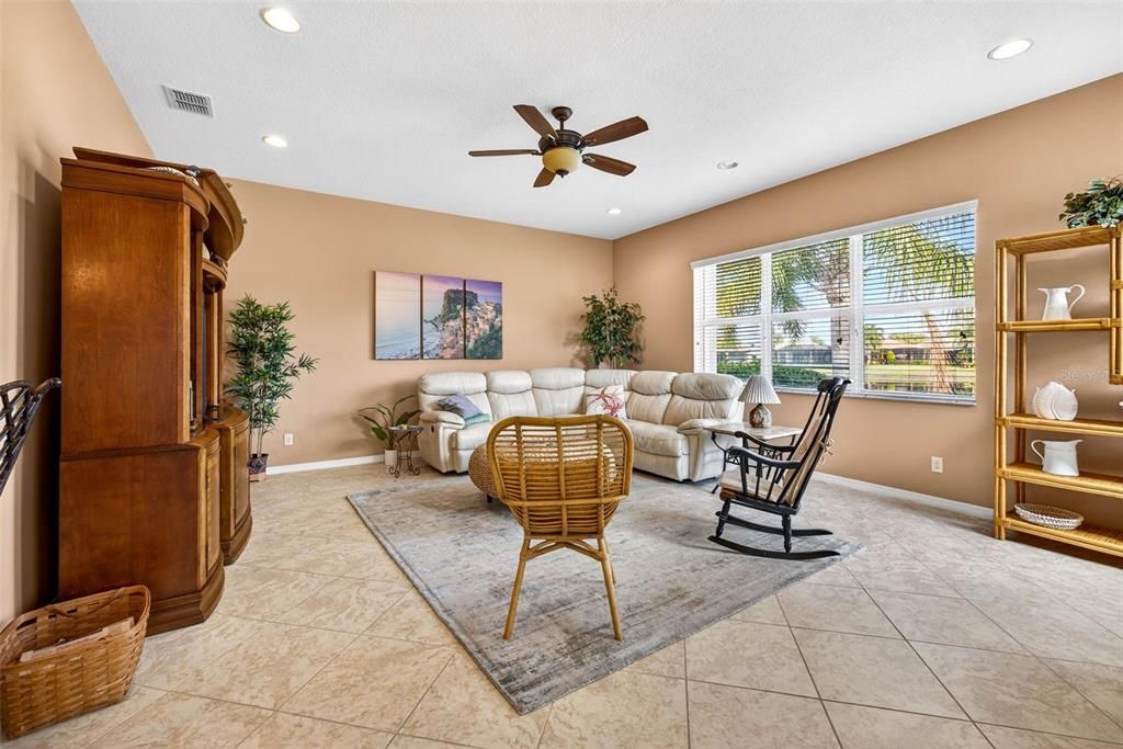 待售: $515,000 (3 贝兹, 2 浴室, 2465 平方英尺)