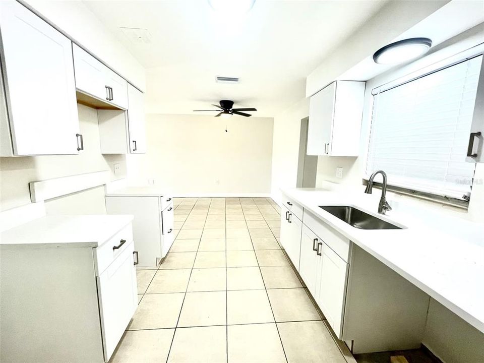 出租: $1,850 (3 贝兹, 2 浴室, 1754 平方英尺)