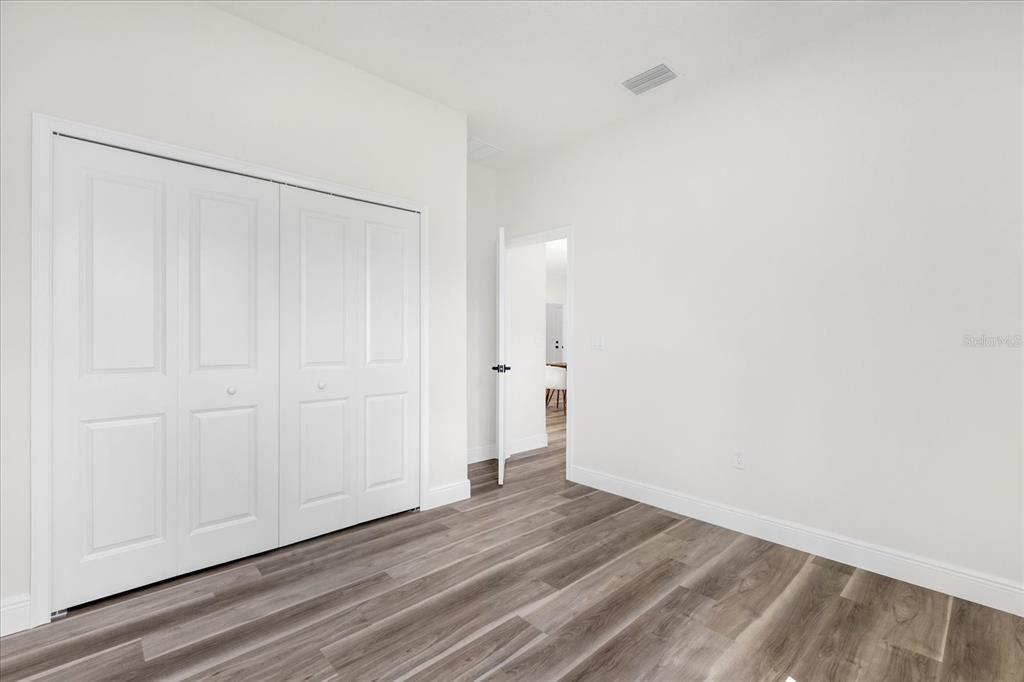 На продажу: $300,000 (4 спален, 3 ванн, 1865 Квадратных фут)