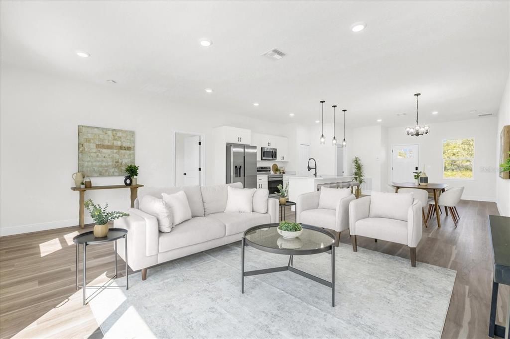 На продажу: $300,000 (4 спален, 3 ванн, 1865 Квадратных фут)