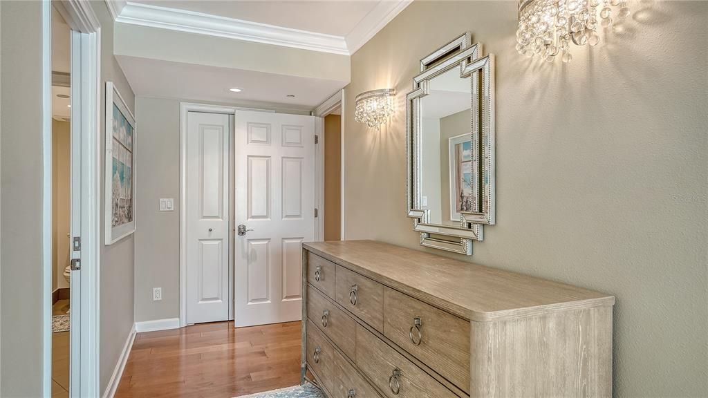 На продажу: $1,089,000 (2 спален, 2 ванн, 1602 Квадратных фут)