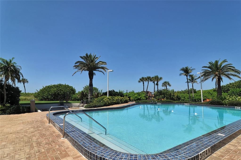 На продажу: $1,089,000 (2 спален, 2 ванн, 1602 Квадратных фут)