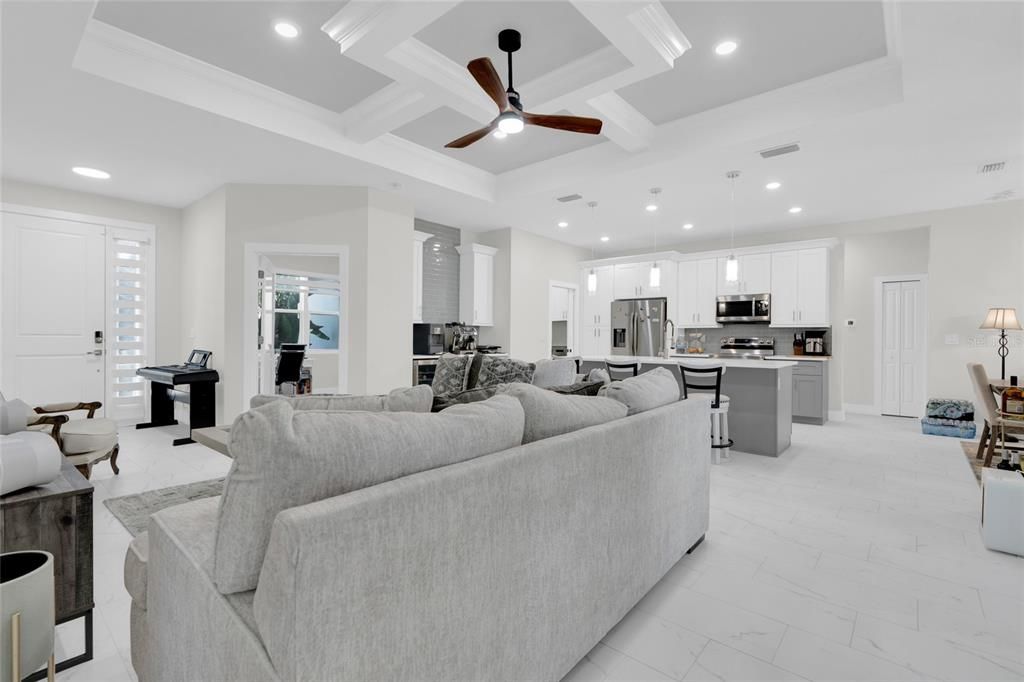 For Sale: $419,900 (4 beds, 2 baths, 1829 Square Feet)