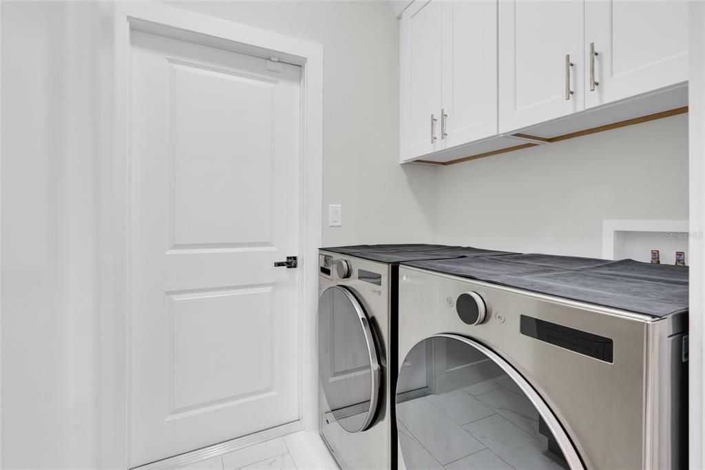 For Sale: $419,900 (4 beds, 2 baths, 1829 Square Feet)