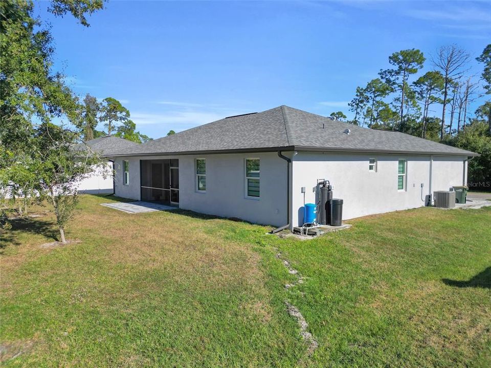 For Sale: $419,900 (4 beds, 2 baths, 1829 Square Feet)