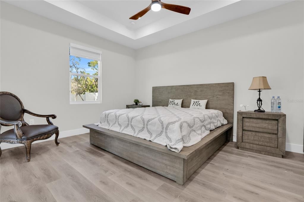 For Sale: $419,900 (4 beds, 2 baths, 1829 Square Feet)