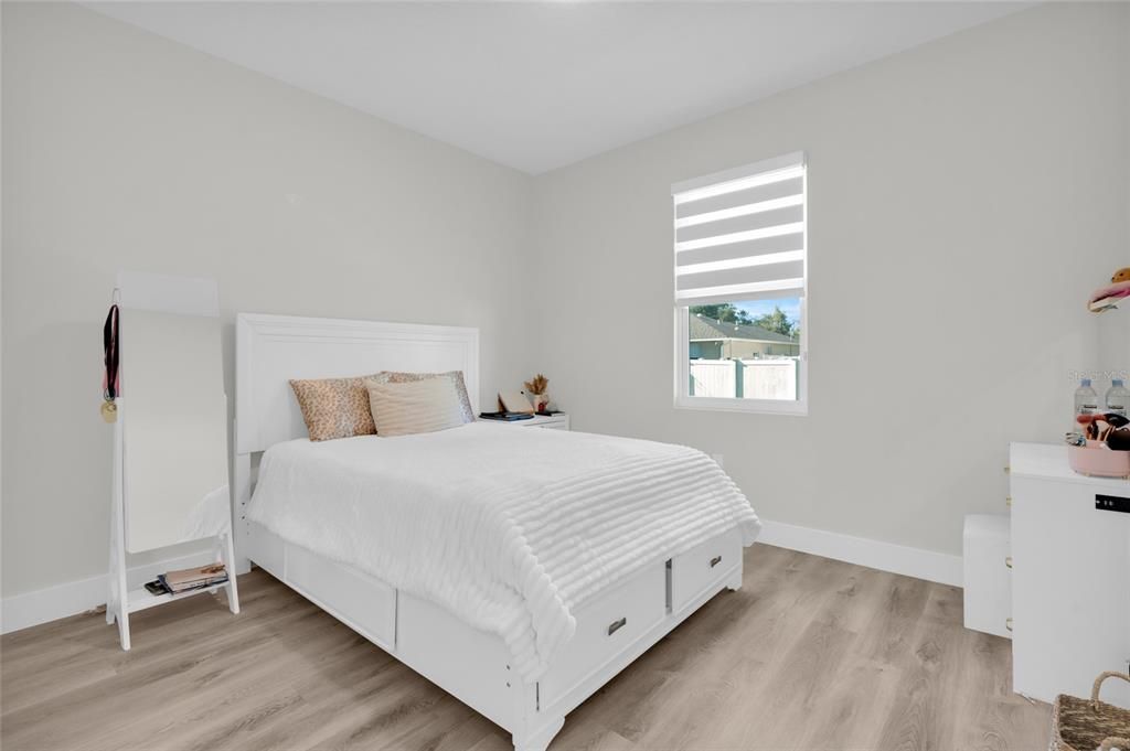 For Sale: $419,900 (4 beds, 2 baths, 1829 Square Feet)