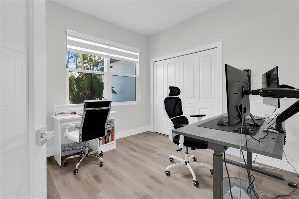 For Sale: $419,900 (4 beds, 2 baths, 1829 Square Feet)