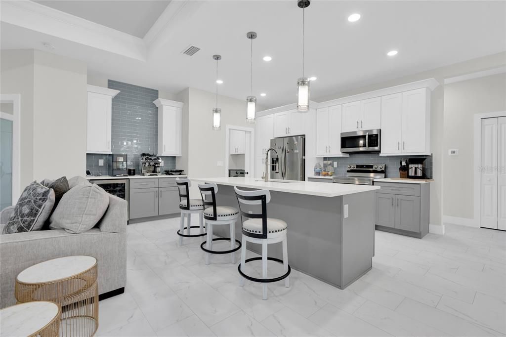 For Sale: $419,900 (4 beds, 2 baths, 1829 Square Feet)