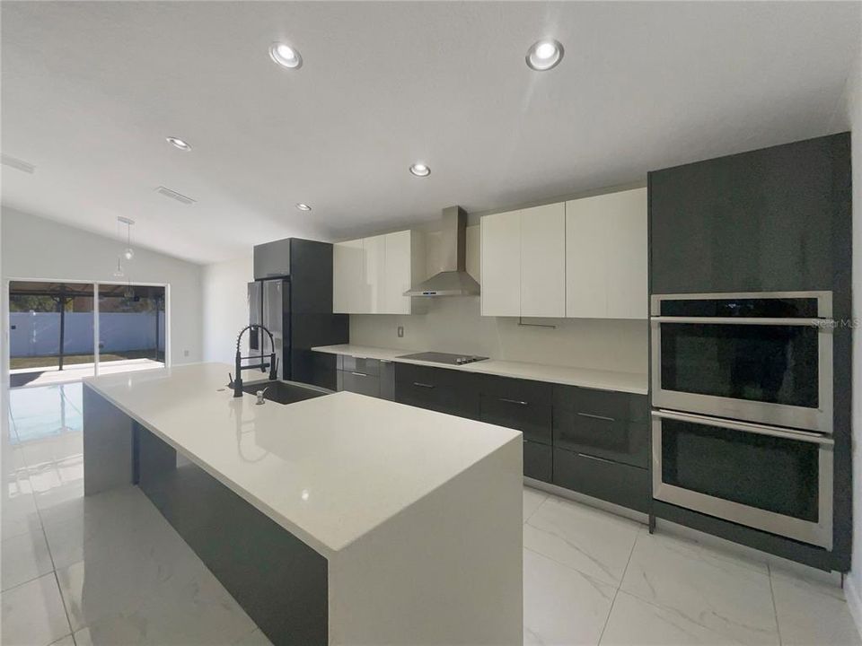 For Sale: $364,000 (4 beds, 2 baths, 1674 Square Feet)