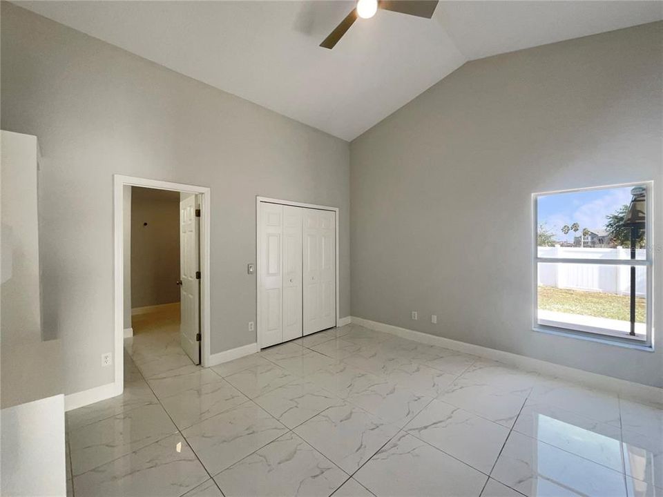 For Sale: $364,000 (4 beds, 2 baths, 1674 Square Feet)