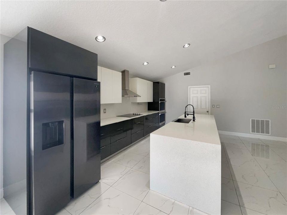 For Sale: $364,000 (4 beds, 2 baths, 1674 Square Feet)