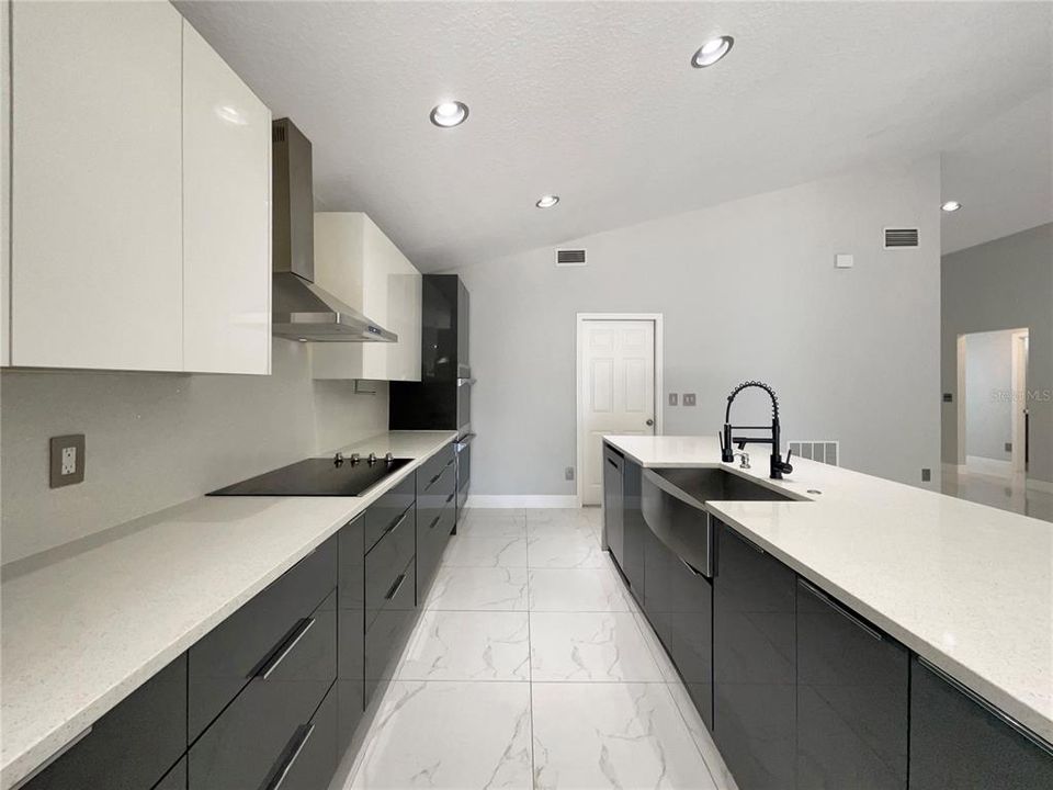 For Sale: $364,000 (4 beds, 2 baths, 1674 Square Feet)