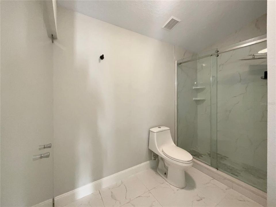 For Sale: $364,000 (4 beds, 2 baths, 1674 Square Feet)