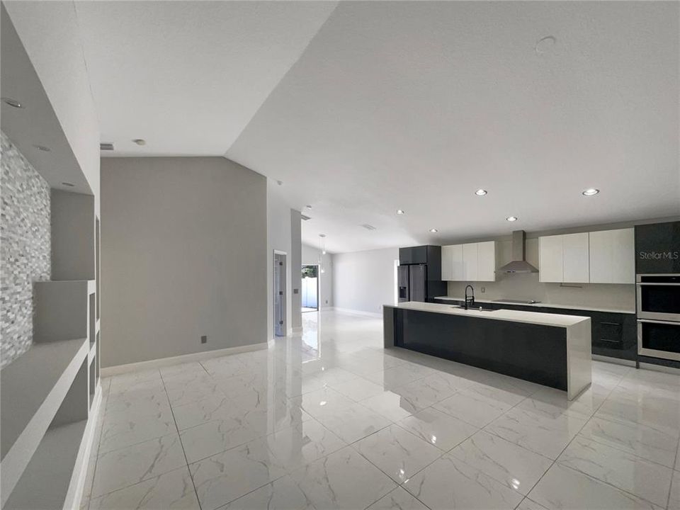 For Sale: $364,000 (4 beds, 2 baths, 1674 Square Feet)