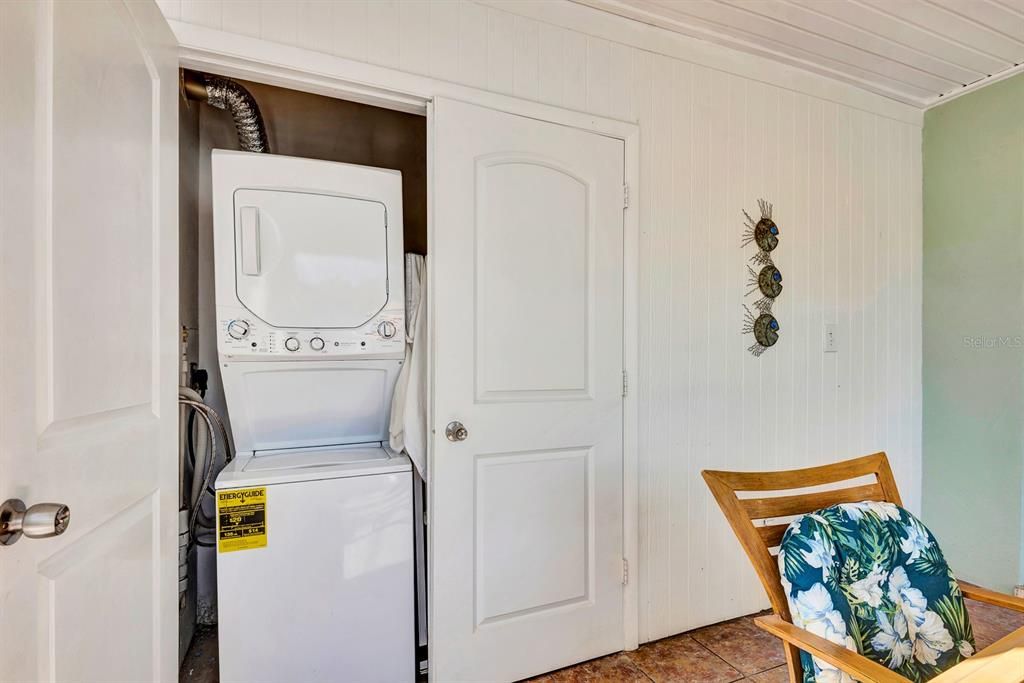 待售: $845,000 (2 贝兹, 0 浴室, 810 平方英尺)