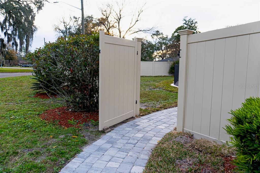 出租: $2,500 (3 贝兹, 2 浴室, 1624 平方英尺)