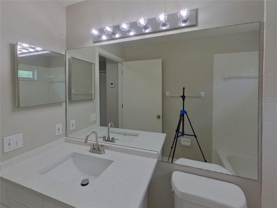 出租: $1,989 (3 贝兹, 2 浴室, 1226 平方英尺)