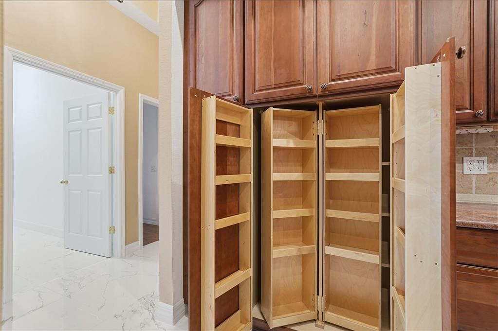 Activo con contrato: $499,900 (3 camas, 2 baños, 3543 Pies cuadrados)