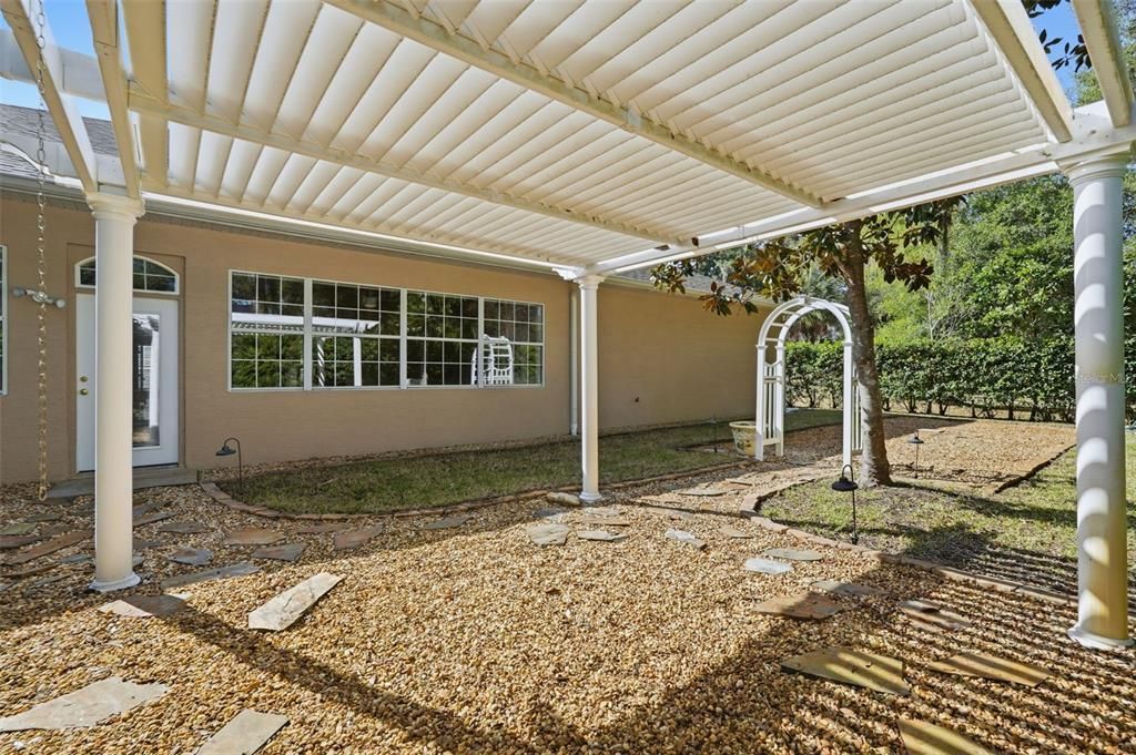 Activo con contrato: $499,900 (3 camas, 2 baños, 3543 Pies cuadrados)