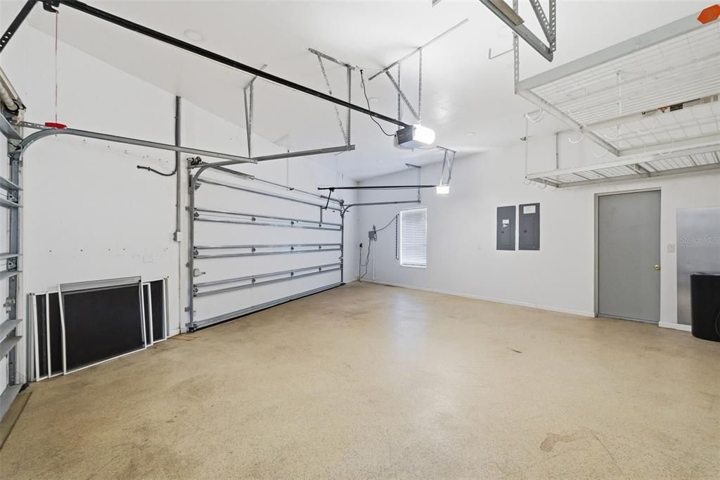 Activo con contrato: $499,900 (3 camas, 2 baños, 3543 Pies cuadrados)
