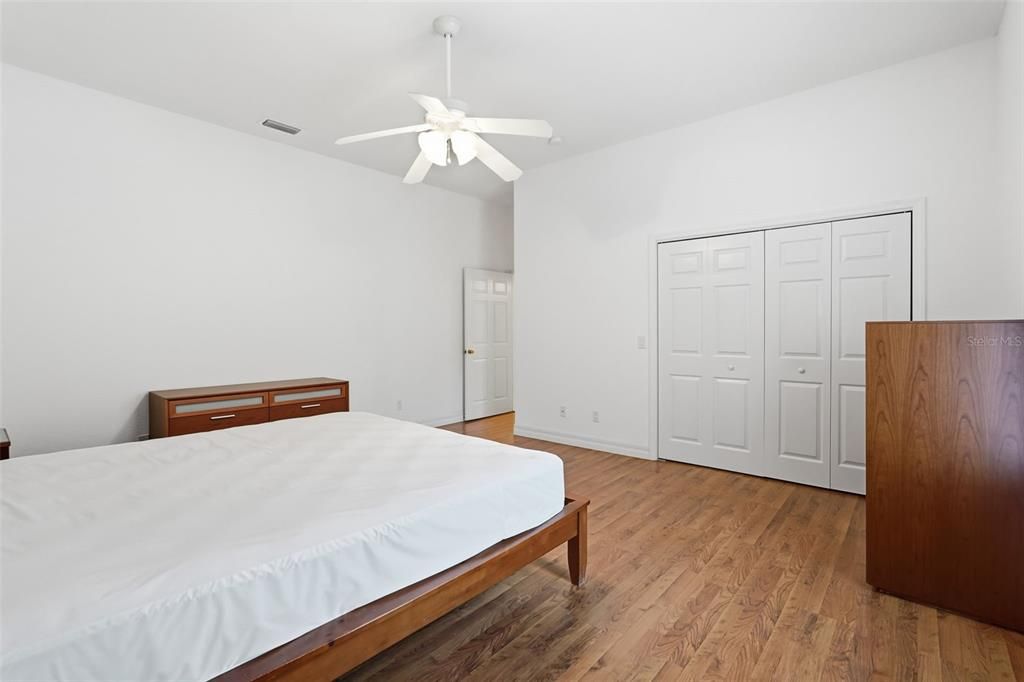 Activo con contrato: $499,900 (3 camas, 2 baños, 3543 Pies cuadrados)