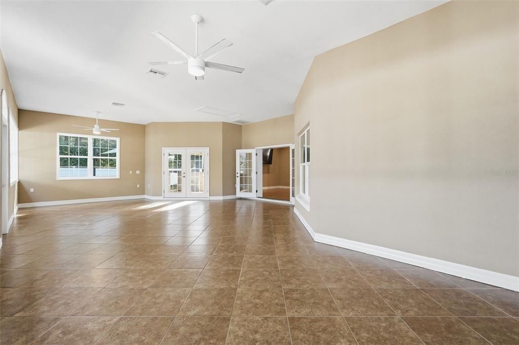Activo con contrato: $499,900 (3 camas, 2 baños, 3543 Pies cuadrados)