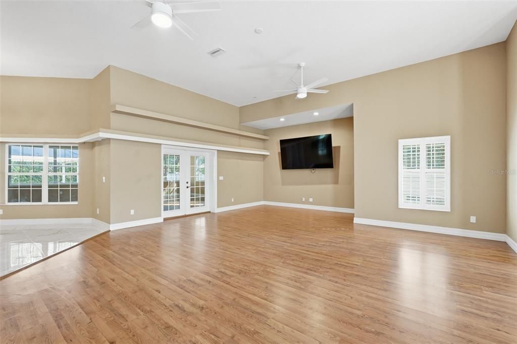 Activo con contrato: $499,900 (3 camas, 2 baños, 3543 Pies cuadrados)