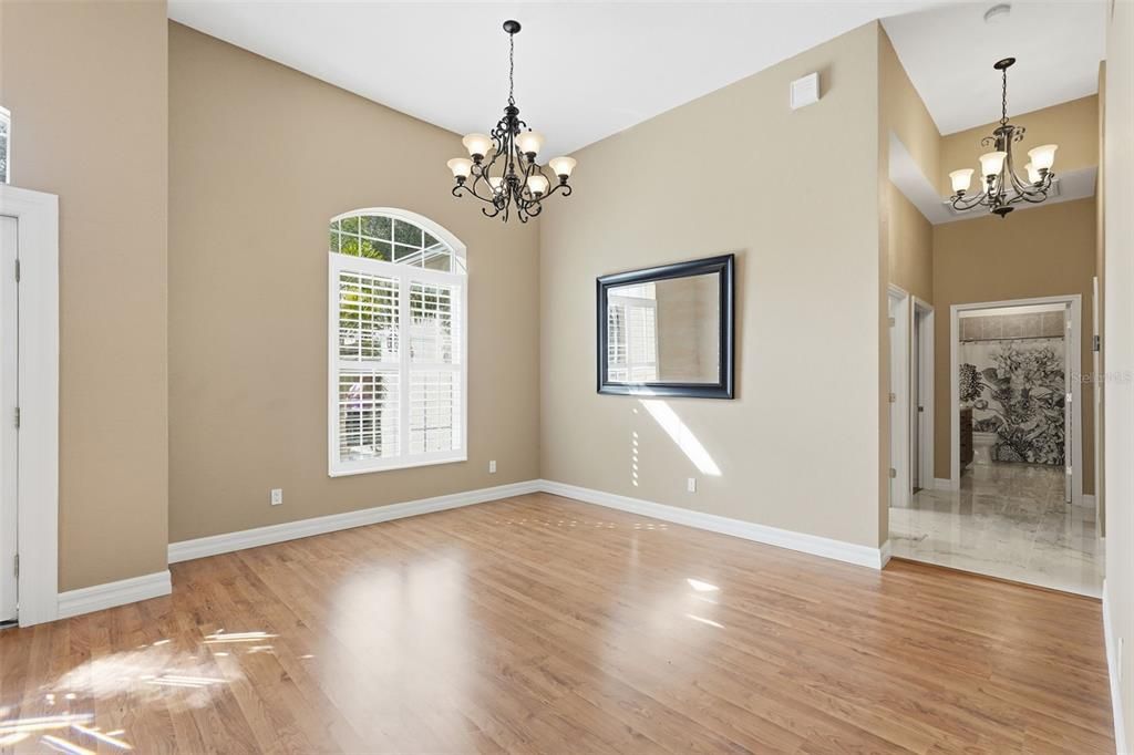 Activo con contrato: $499,900 (3 camas, 2 baños, 3543 Pies cuadrados)