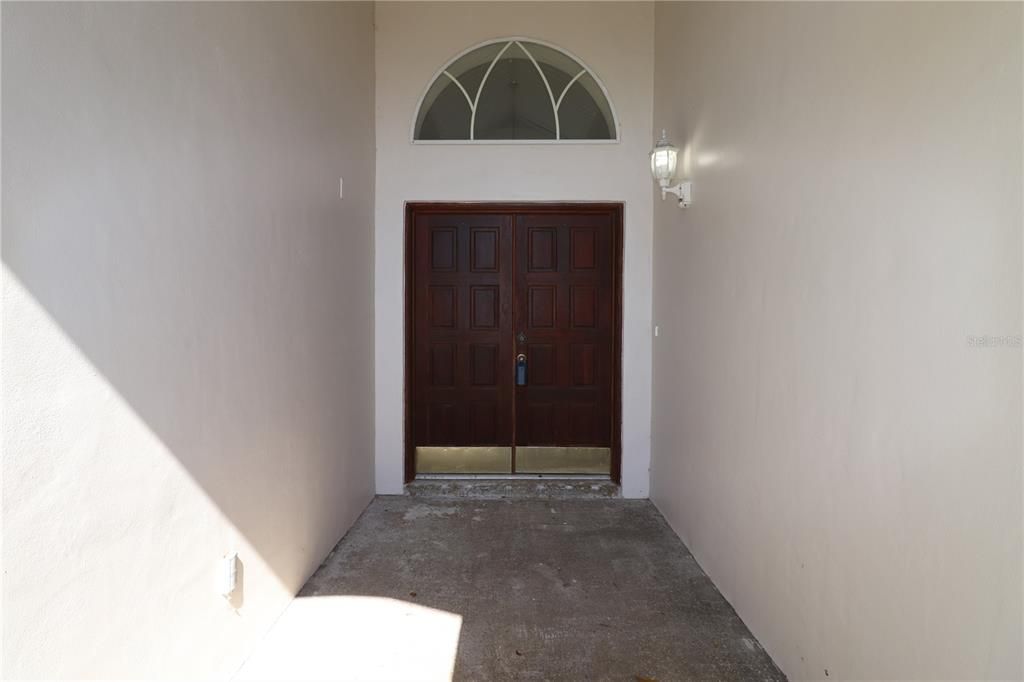 For Rent: $2,100 (3 beds, 2 baths, 2109 Square Feet)