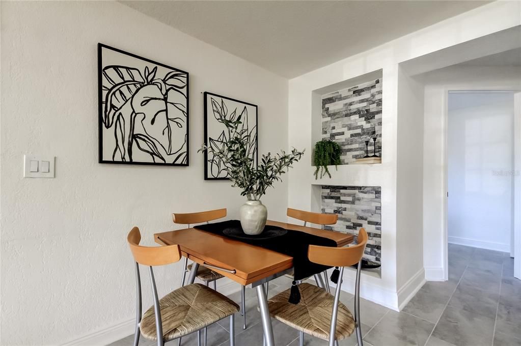 На продажу: $245,000 (3 спален, 2 ванн, 1134 Квадратных фут)