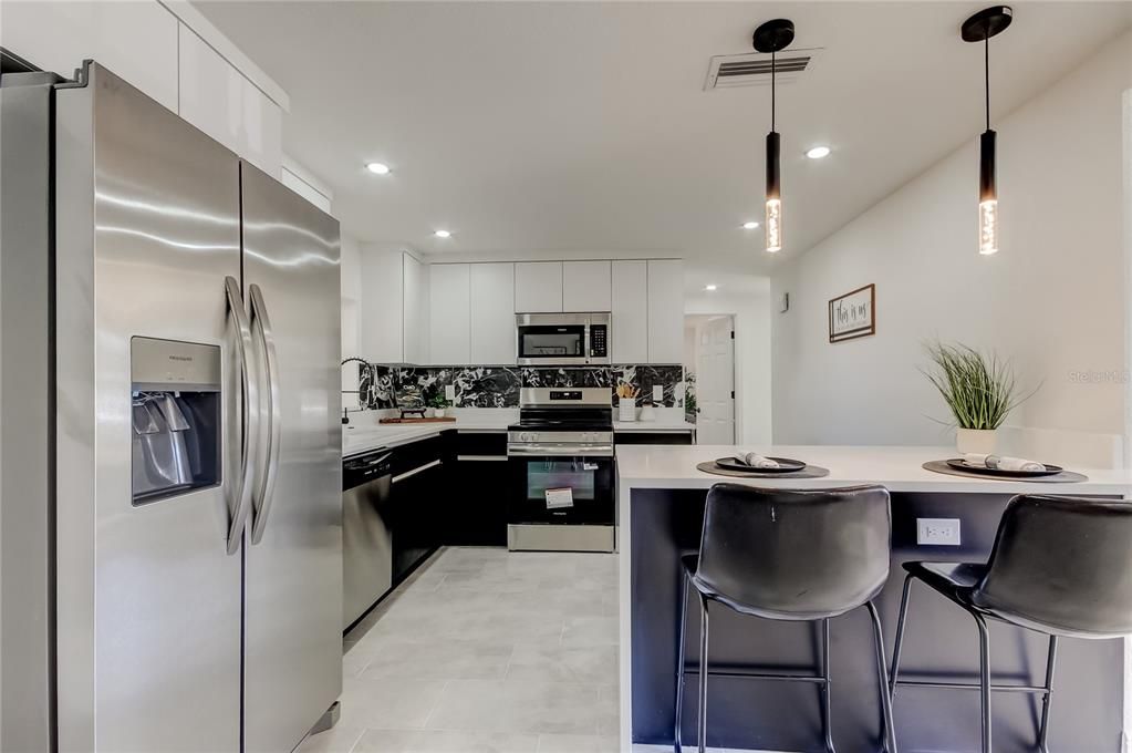 На продажу: $245,000 (3 спален, 2 ванн, 1134 Квадратных фут)