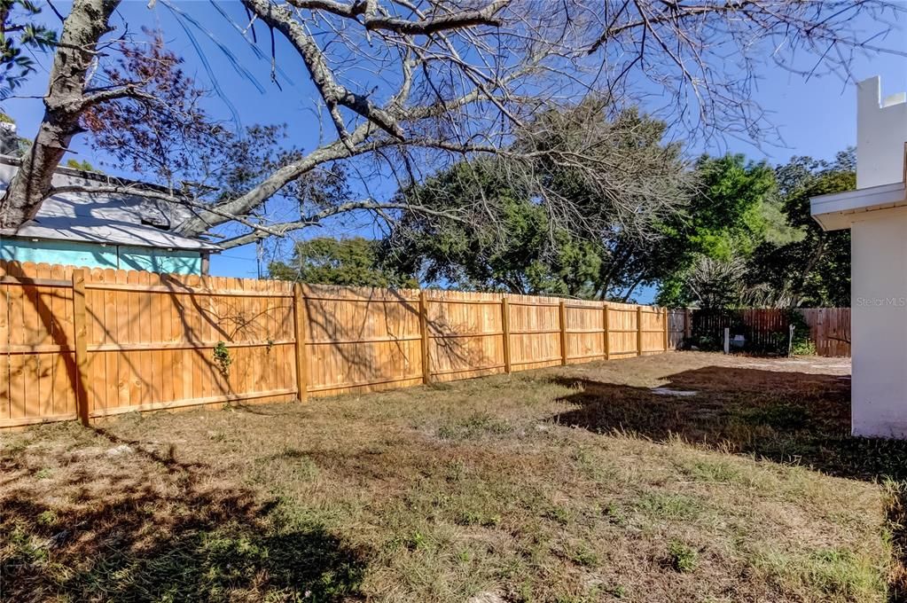 На продажу: $245,000 (3 спален, 2 ванн, 1134 Квадратных фут)