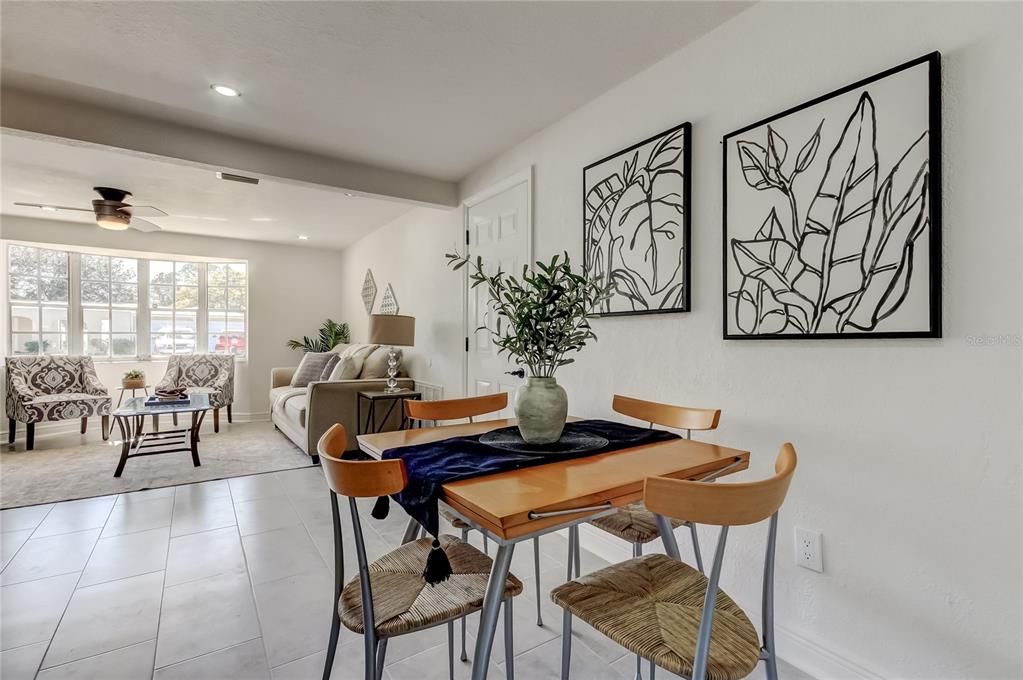 На продажу: $245,000 (3 спален, 2 ванн, 1134 Квадратных фут)