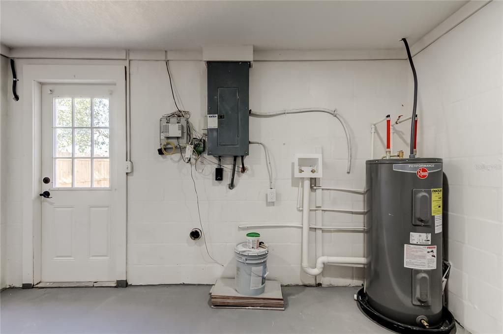 На продажу: $245,000 (3 спален, 2 ванн, 1134 Квадратных фут)