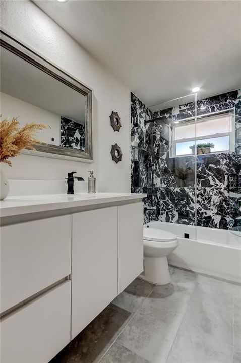 На продажу: $245,000 (3 спален, 2 ванн, 1134 Квадратных фут)