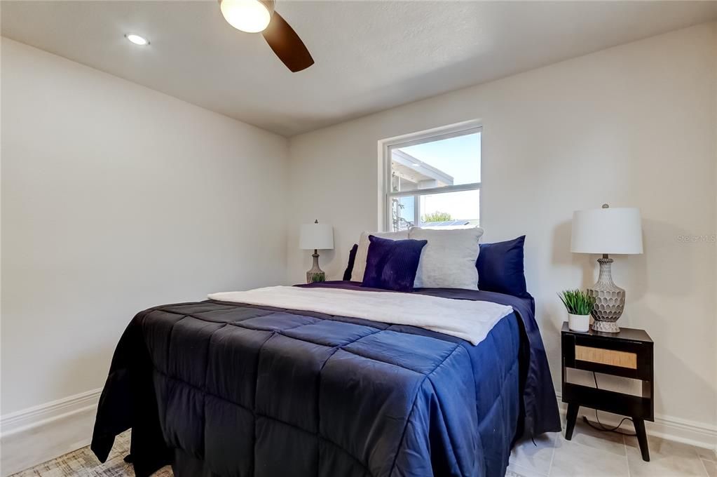 На продажу: $245,000 (3 спален, 2 ванн, 1134 Квадратных фут)