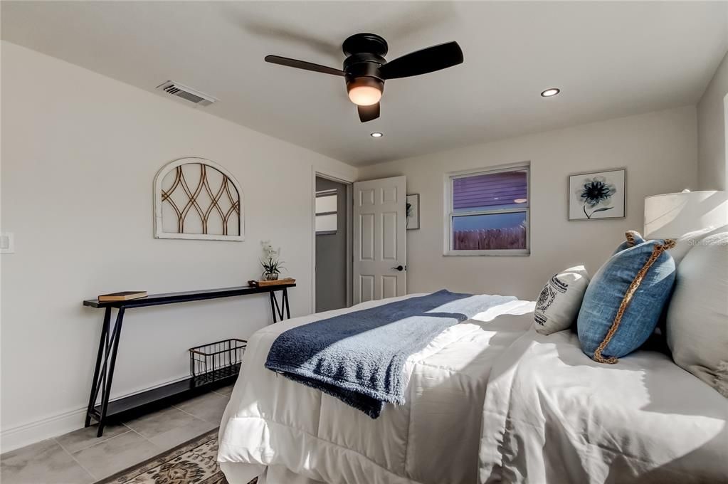 На продажу: $245,000 (3 спален, 2 ванн, 1134 Квадратных фут)