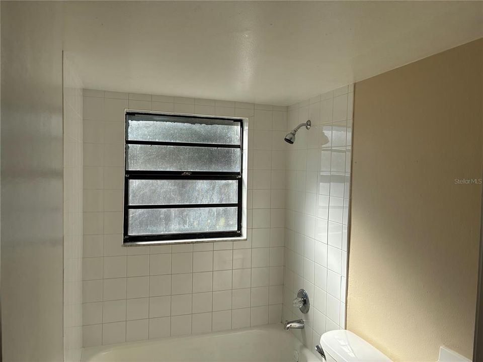 出租: $1,395 (2 贝兹, 1 浴室, 820 平方英尺)